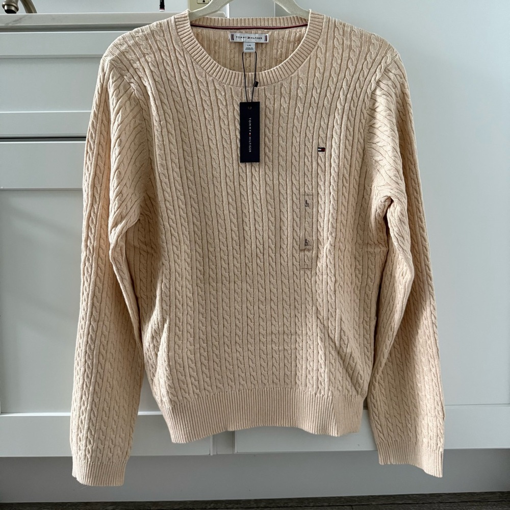 NWT Tommy Hilfiger Cable Knit Women’s Crew Neck Sweater, Size Large